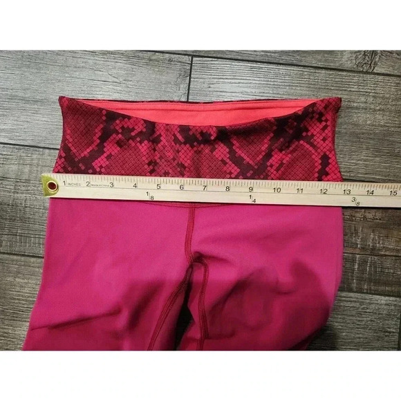 Lululemon Leggings Womens Size 4 Pink And Red Capri - Picture 6 of 7
